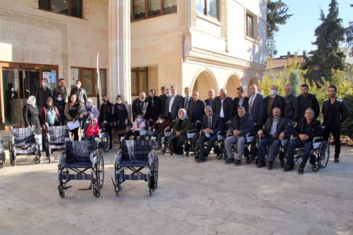 Midyat Belediyesinden Engellilere Tekerlekli Sandalye Yardımı