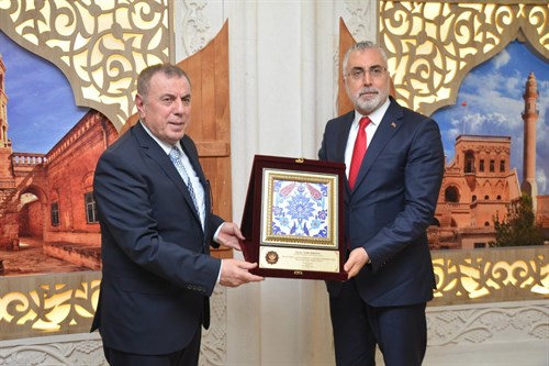 Bakan Işıkhan Midyat’ta İncelemelerde Bulundu  